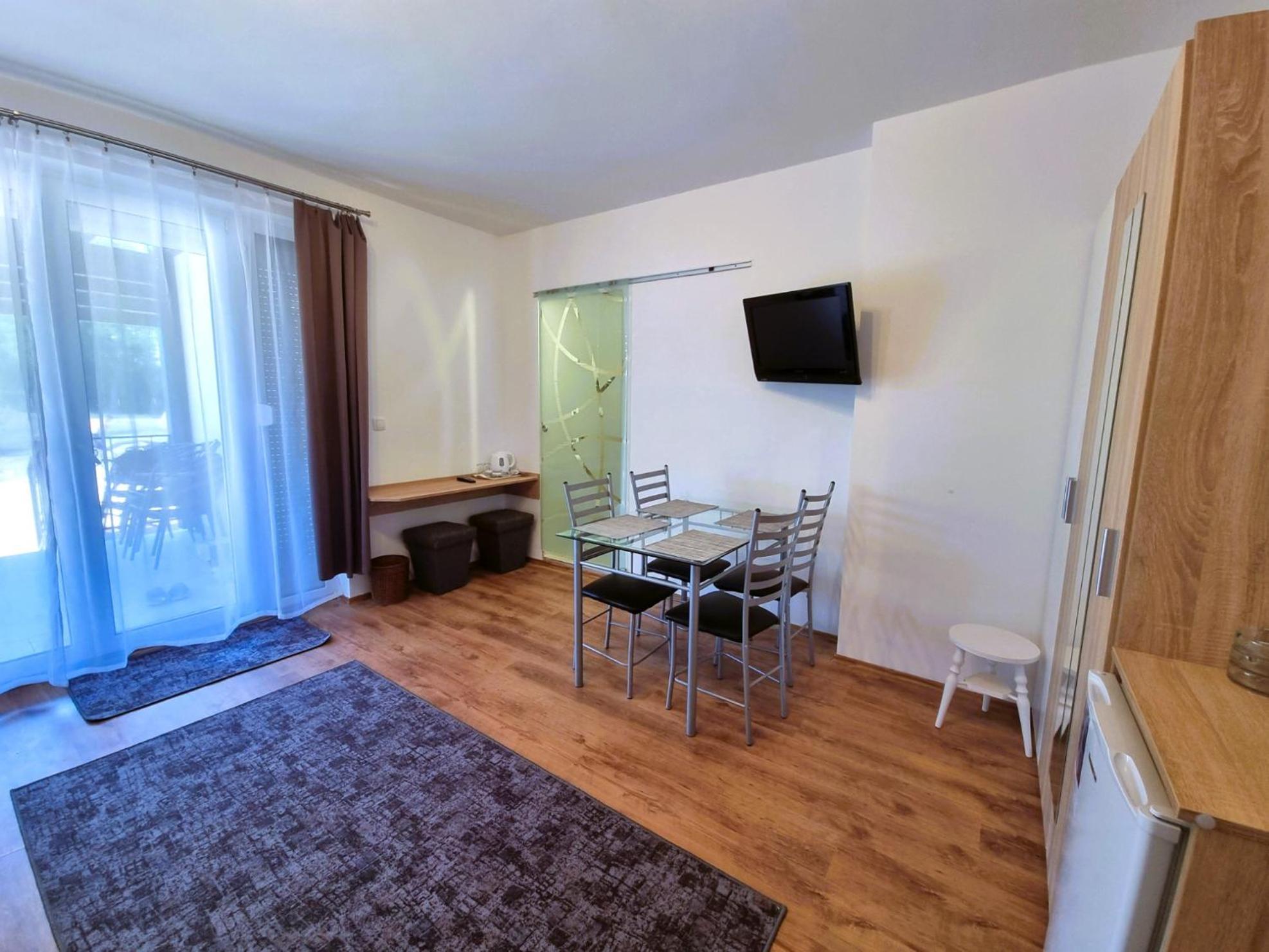 Duna-Beach Apartman Kimle 객실 사진
