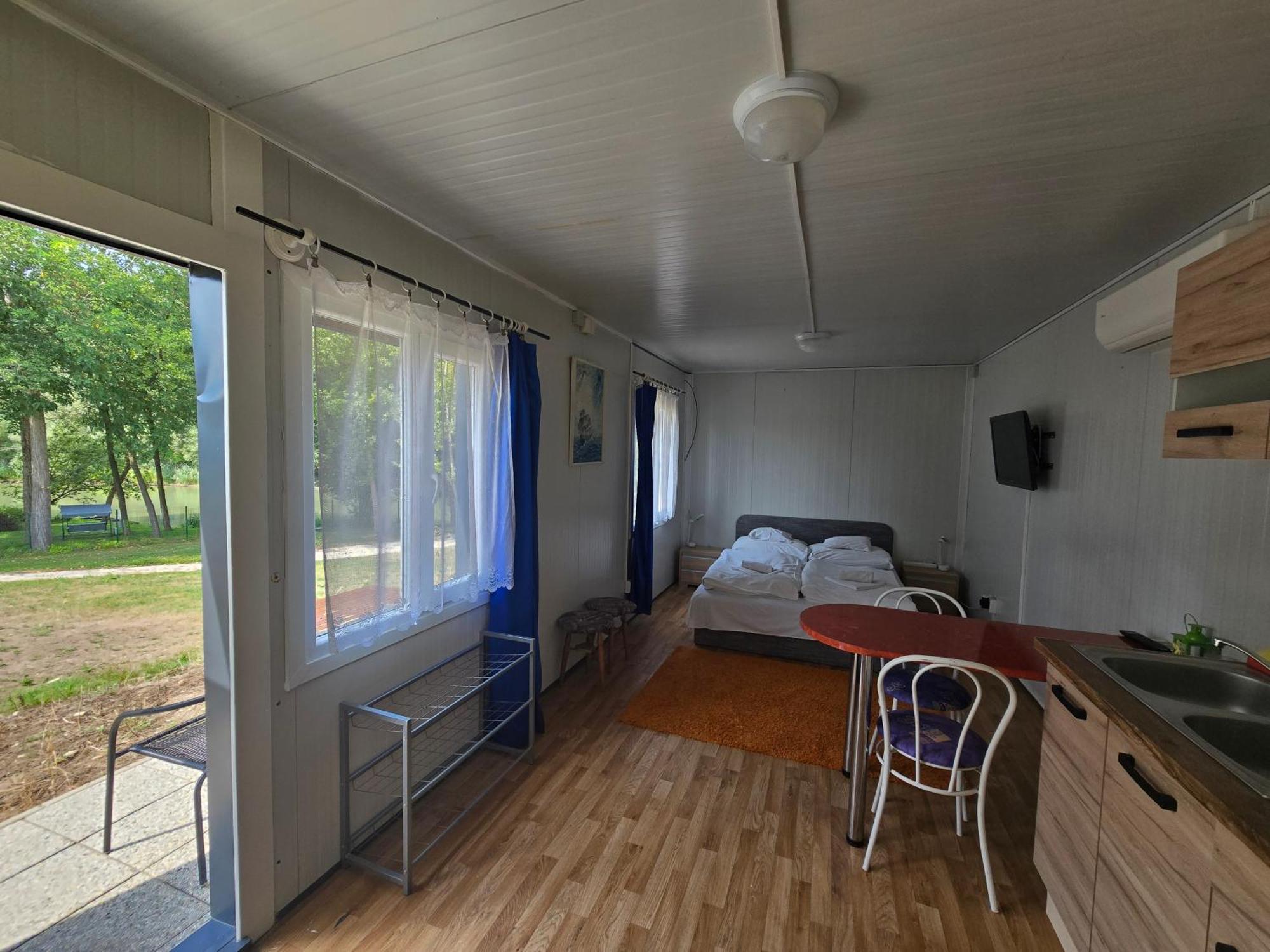 Duna-Beach Apartman Kimle 객실 사진